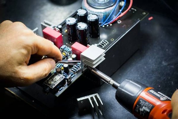 Les outils et équipements indispensables pour la réparation informatique