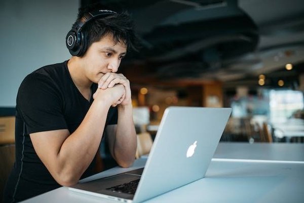 Les tendances actuelles de l'industrie de la réparation informatique et comment en profiter
